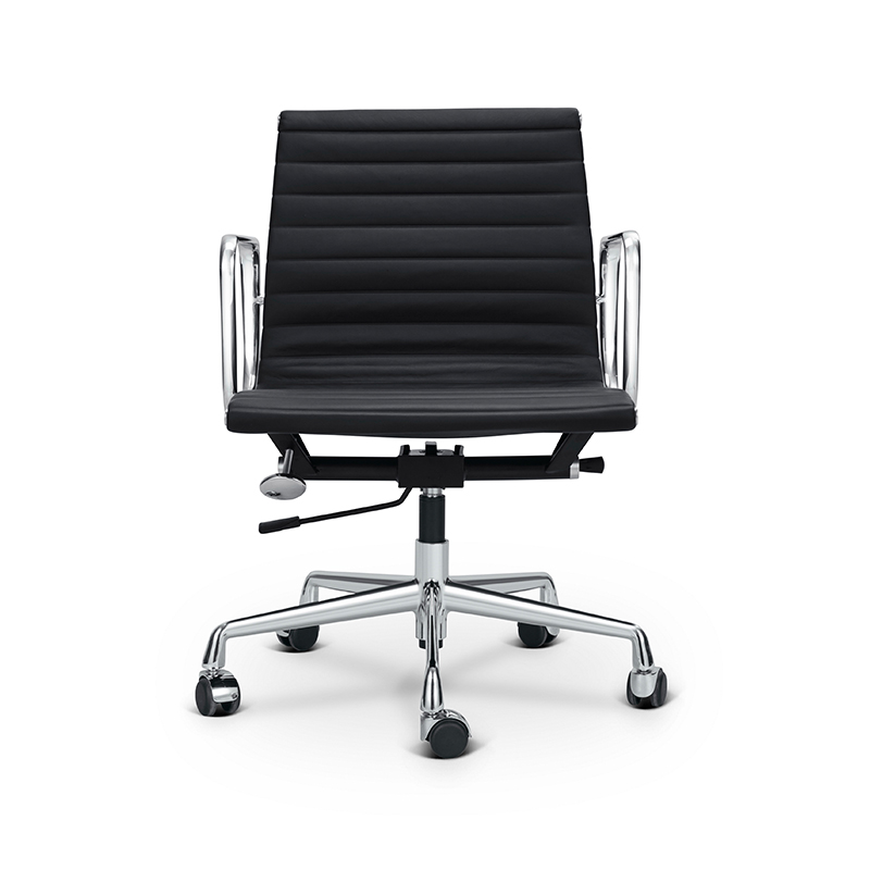 Eames Aluminium Executive Chair: En stol som kommer att vara längre än din karriär – och förmodligen din nästa